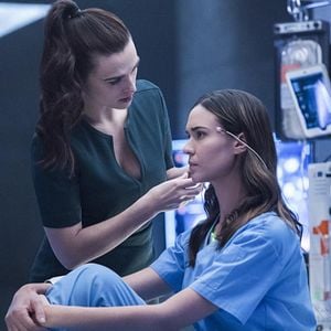 Fotoğraf Katie McGrath