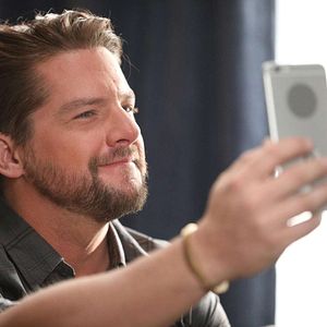 Fotoğraf Zachary Knighton