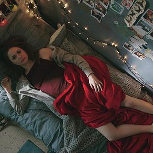 Fotoğraf The Party's Just Beginning