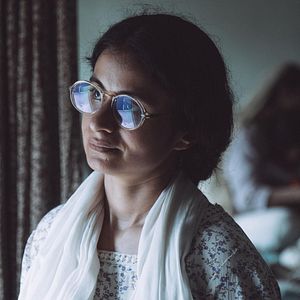 Fotoğraf Rasika Dugal