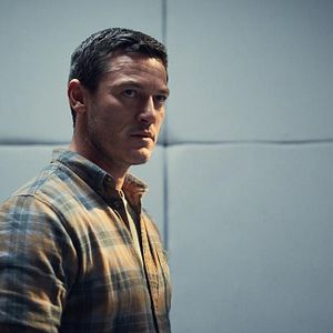 Fotoğraf Luke Evans
