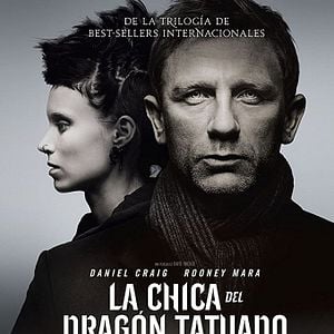 Fotoğraf Ejderha Dövmeli Kız