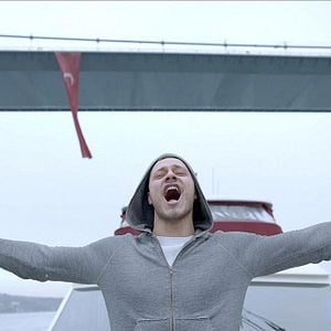 Fotoğraf Karanlıktaki Melekler