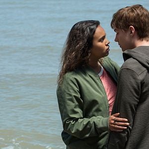 Fotoğraf Miles Heizer