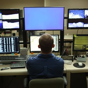 Fotoğraf Eye On Juliet