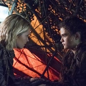 Fotoğraf The 100