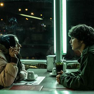 Fotoğraf Bel Powley