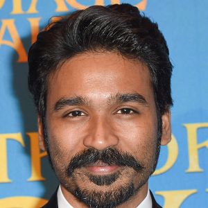 Fotoğraf V Dhanush