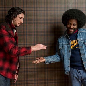 Fotoğraf Karanlıkla Karşı Karşıya