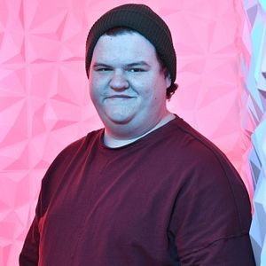 Fotoğraf Caleb Emery