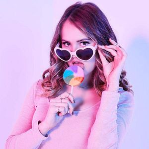 Fotoğraf Insatiable