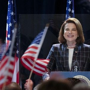 Fotoğraf Tovah Feldshuh