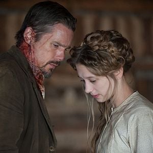 Fotoğraf In A Valley Of Violence