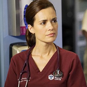 Fotoğraf Torrey DeVitto