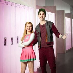 Fotoğraf Meg Donnelly