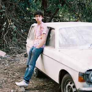 Fotoğraf Tarde Para Morir Joven