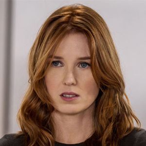 Fotoğraf Lucy Walters