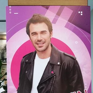 Fotoğraf Bana Bir Aşk Şarkısı Söyle