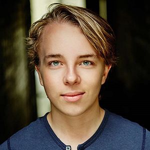 Fotoğraf Ed Oxenbould