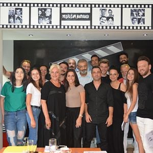 Fotoğraf Bekarlığa Feda