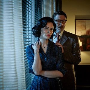 Fotoğraf Laura Mennell