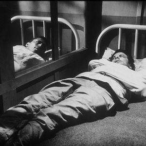 Fotoğraf Shock Corridor