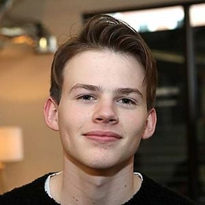 Fotoğraf Josh Wiggins