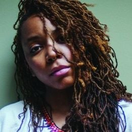 Fotoğraf Tayarisha Poe