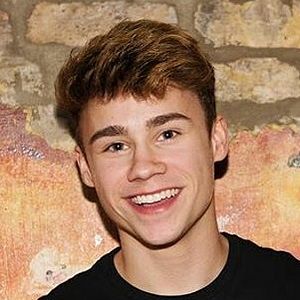 Fotoğraf Austyn Tester