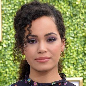 Fotoğraf Madeleine Mantock
