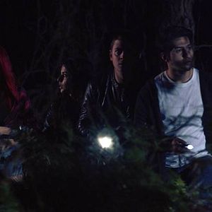 Fotoğraf Uçurum - Asla Arkana Bakma