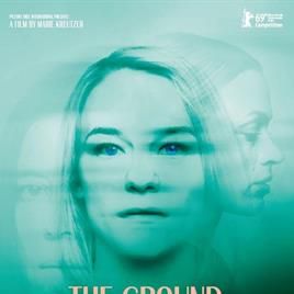 Fotoğraf Der Boden unter den Füßen