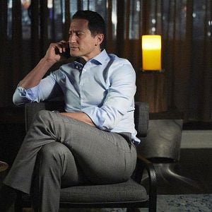 Fotoğraf Sasha Roiz