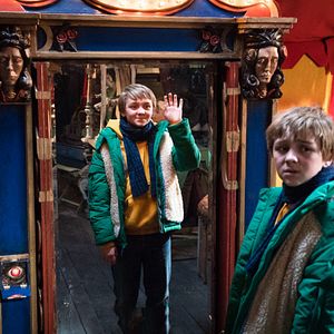 Fotoğraf Çifte Bela: Sihirli Ayna