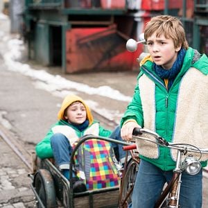 Fotoğraf Çifte Bela: Sihirli Ayna