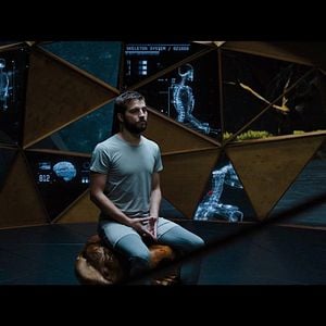 Fotoğraf Logan Marshall-Green