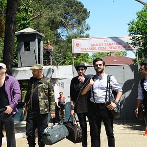 Fotoğraf Yalan Dolan