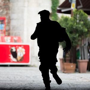 Fotoğraf Yalan Dolan