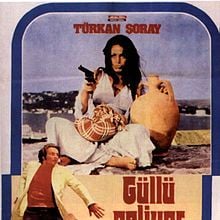 Fotoğraf Güllü Geliyor Güllü