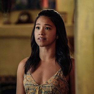 Fotoğraf Gina Rodriguez