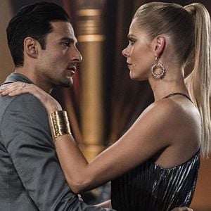 Fotoğraf Lily Cowles