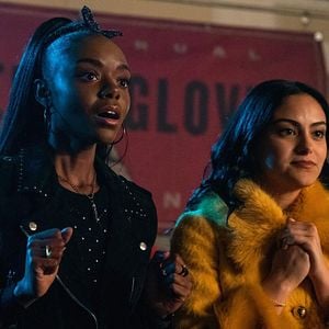 Fotoğraf Camila Mendes