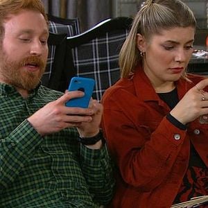 Fotoğraf Çocuklar Duymasın