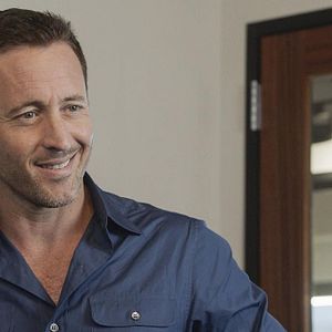 Fotoğraf Alex O'Loughlin