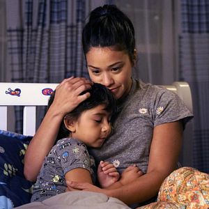 Fotoğraf Gina Rodriguez