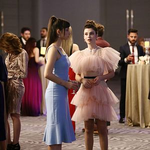 Fotoğraf Zengin ve Yoksul