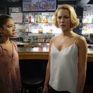 Fotoğraf Gina Rodriguez