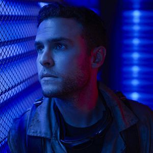 Fotoğraf Iain De Caestecker