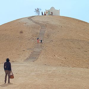 Fotoğraf The Unknown Saint