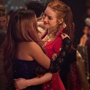 Fotoğraf Madelaine Petsch